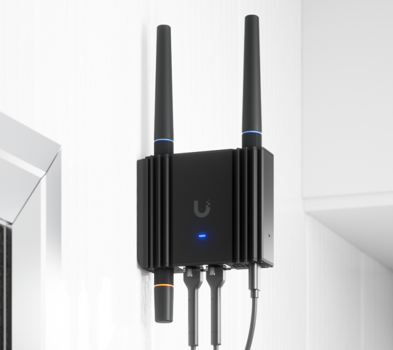 Ubiquiti UniFi Mobile Router Ultra | UMR-ULTRA Compact LTE Router
